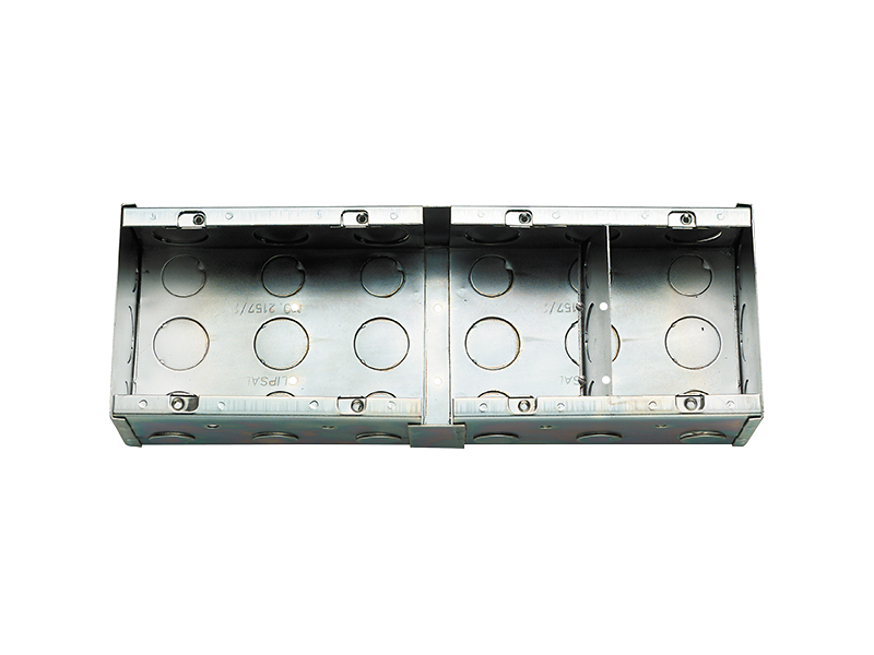 Clipsal 2157/4SB1 Wall Box, 4 Gang, Series 2000, With Segregation